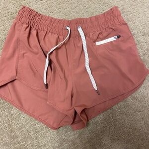 Vuori Clementine 2.5 inch short Terra Cotta Size Small